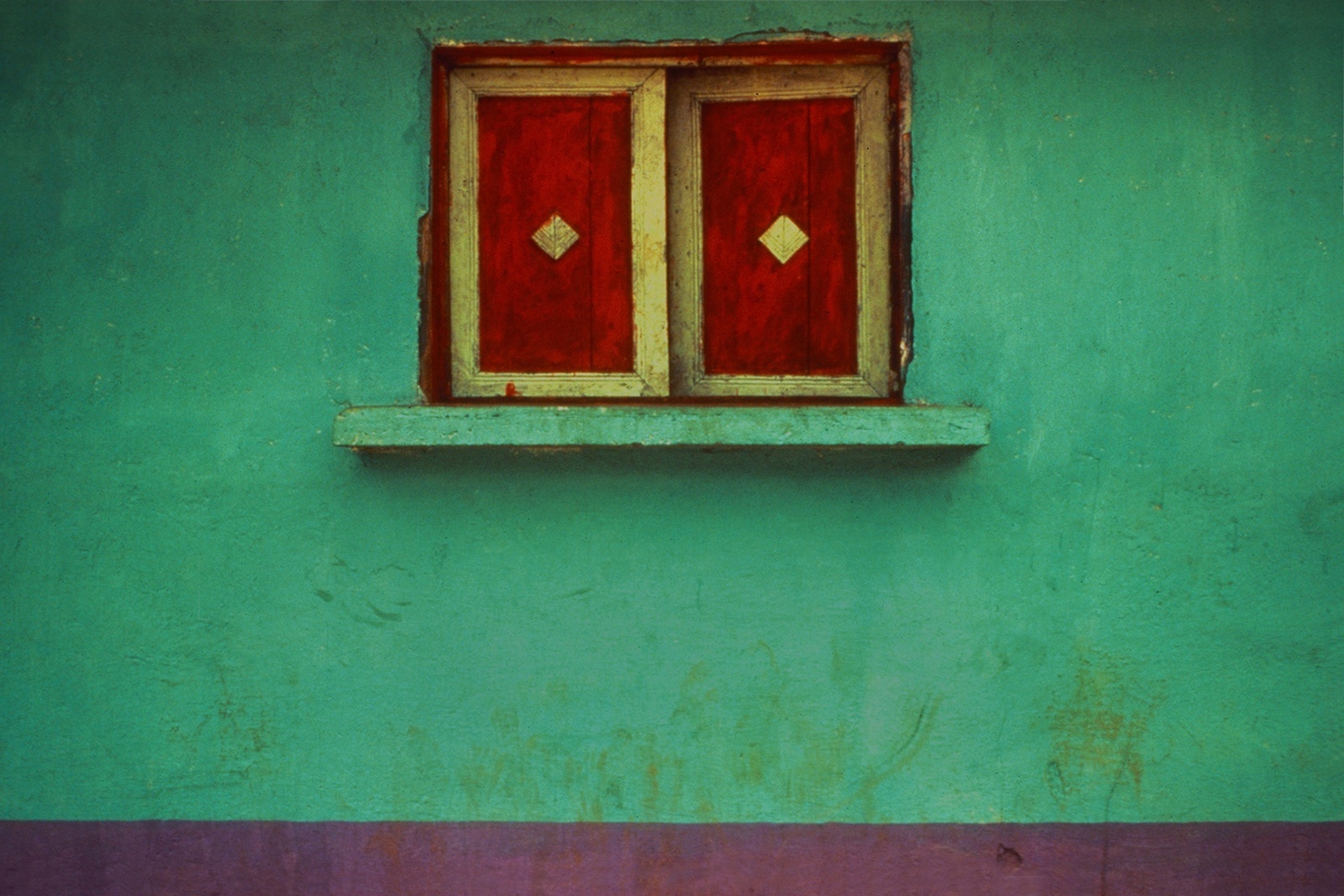Jeffrey Becom, Diamond Shutters, San Martín Sacatepéquez, Quezaltenango, Guatemala, 1995