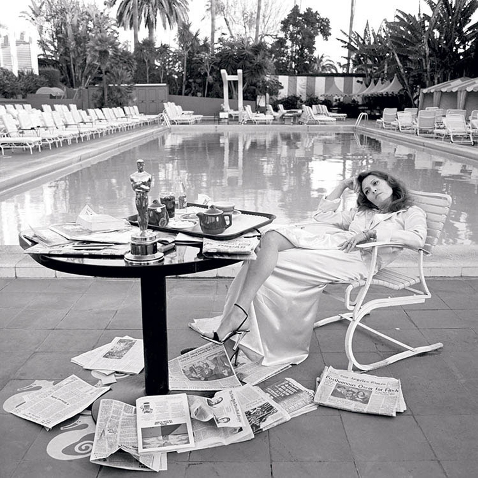 Terry O'Neill, Faye Dunaway, The Morning After The Oscars - Black & White, 1977