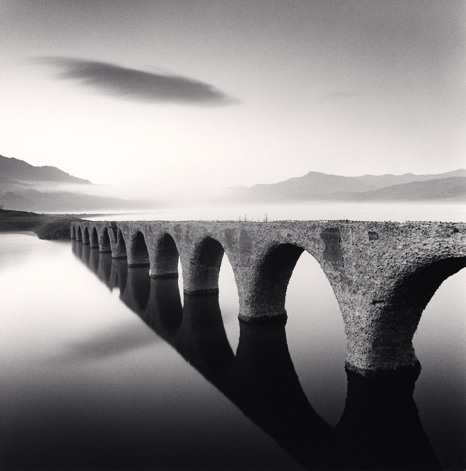 MICHAEL KENNA「HOKKAIDO」 Michael Kenna, Forest Edge, Hokuto, Hokkaido, Japan, 2004