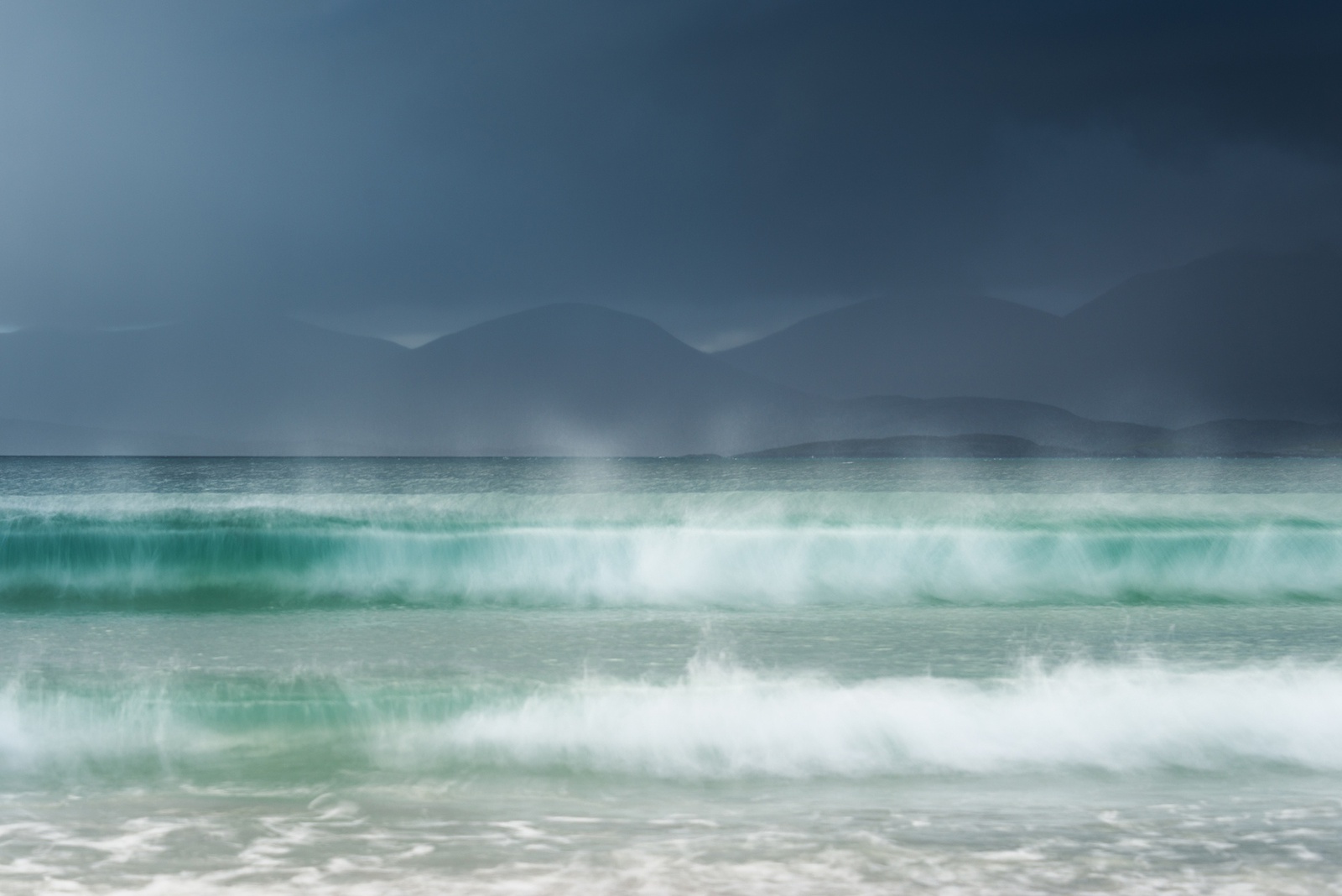 Margaret Soraya, Luskentyre Waves Study 1, Isle of Harris, Scotland, 2017