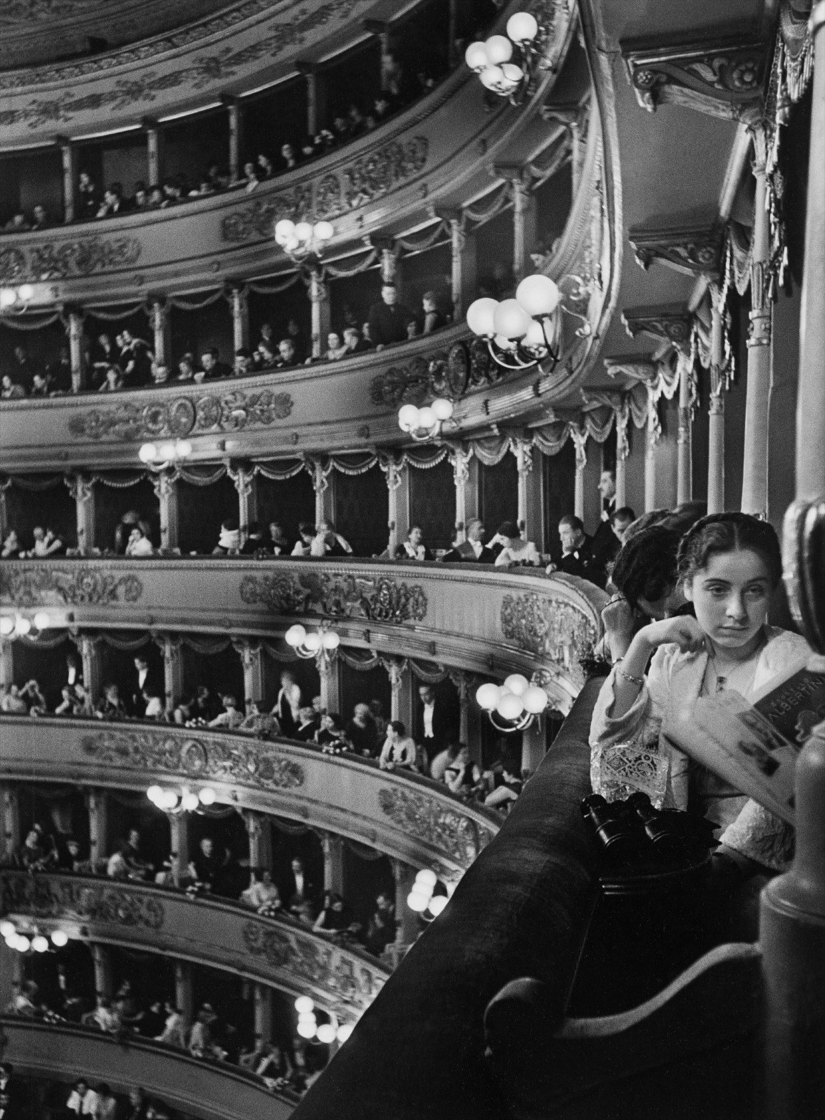 Alfred Eisenstaedt, La Scala, Milan, 1934