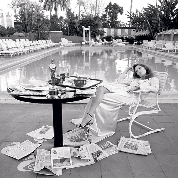Terry O'Neill, Faye Dunaway, The Morning After The Oscars - Black & White, 1977