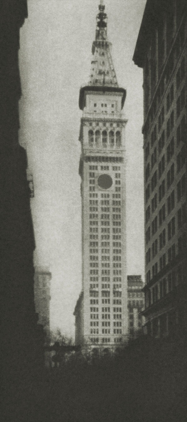 Alvin Langdon Coburn, The Metropolitan Tower New York, USA, 1909