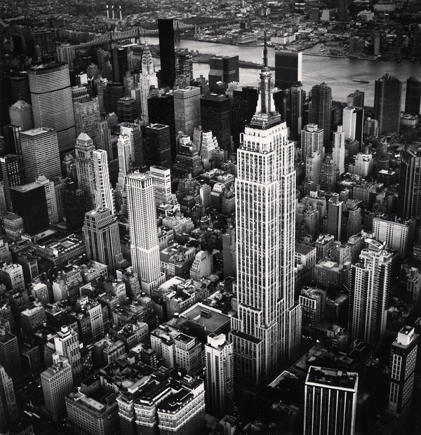 Michael Kenna, Empire State Building Study 6, New York, USA, 2010