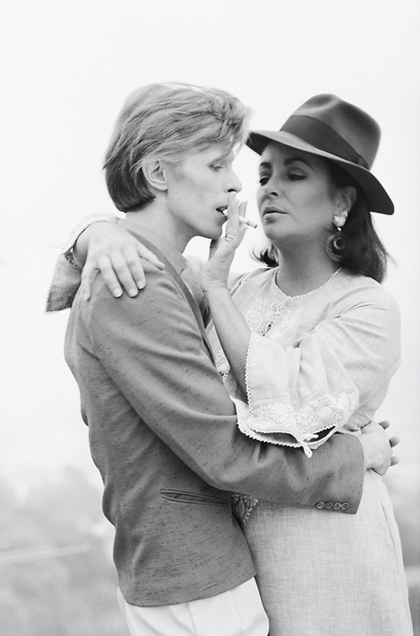 Terry O'Neill, David Bowie and Elizabeth Taylor, Beverly Hills, 1975