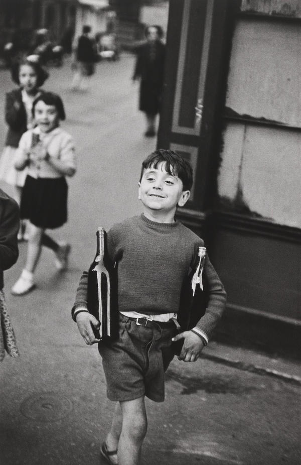 Henri Cartier-Bresson, Rue Mouffetard, Paris, 1954