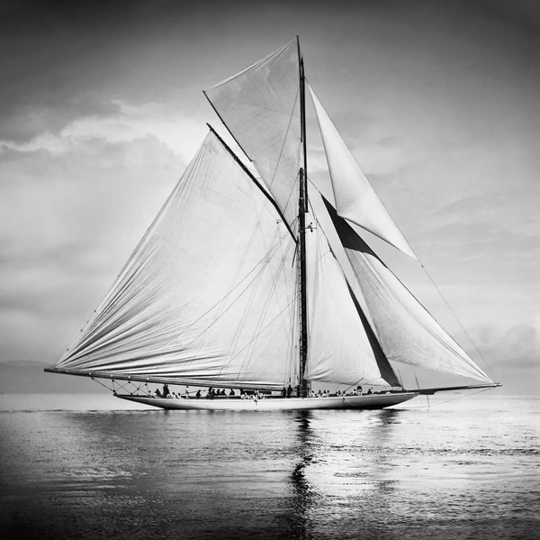 Beken Of Cowes Archive, Sailing Yacht Valkyrie III, 1895